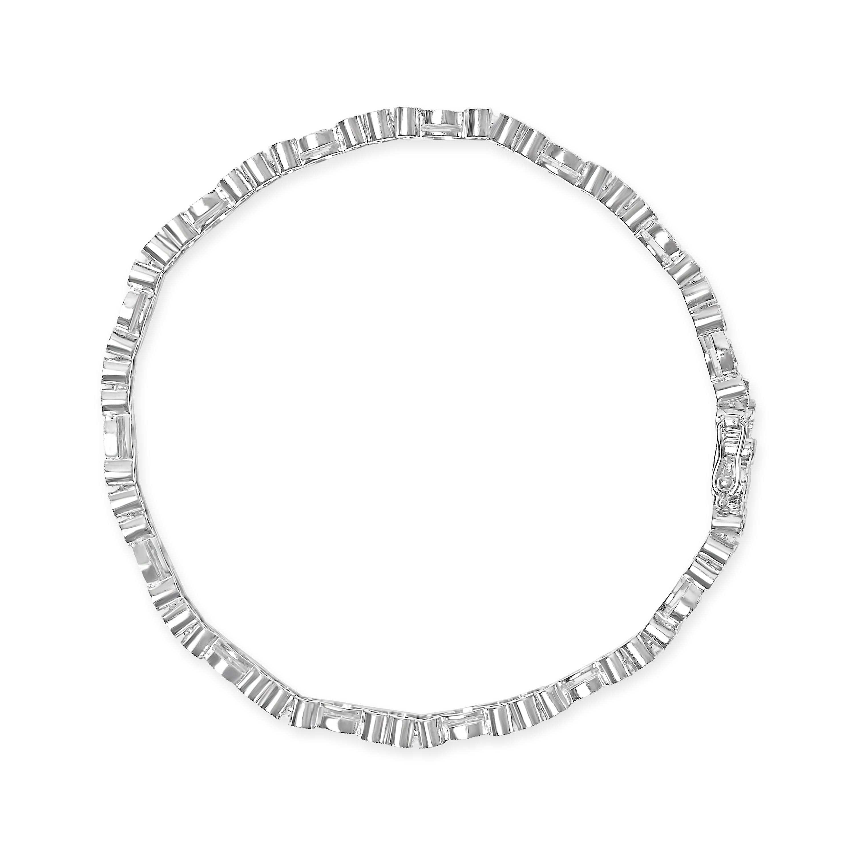 18K White Gold 3 3/4 Cttw Baguette and Round Diamond Art Deco Vintage-Inspired Link Bracelet (G-H Color, VS1-VS2 Clarity) - 7"