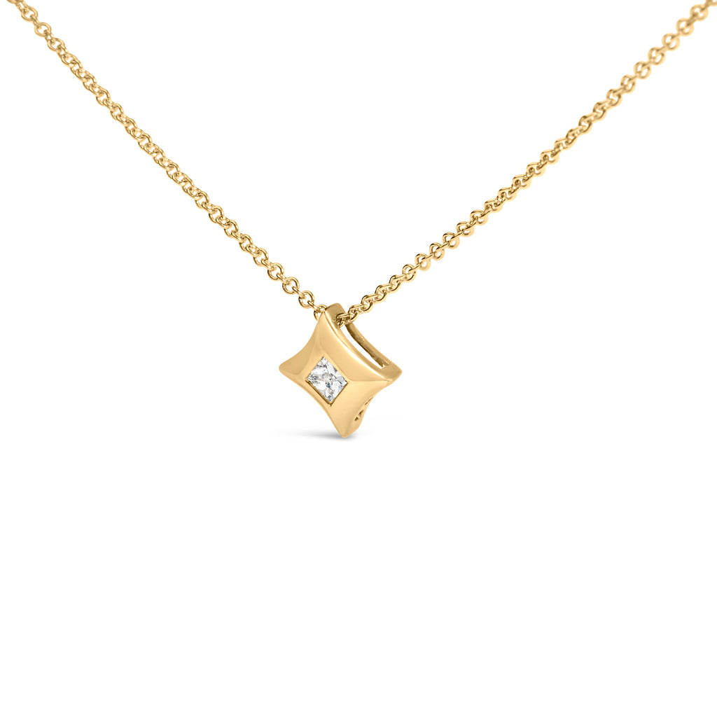 10K Yellow Gold 1/5 Cttw Bezel Set Princess Diamond Kite Shaped Solitaire Pendant Necklace
