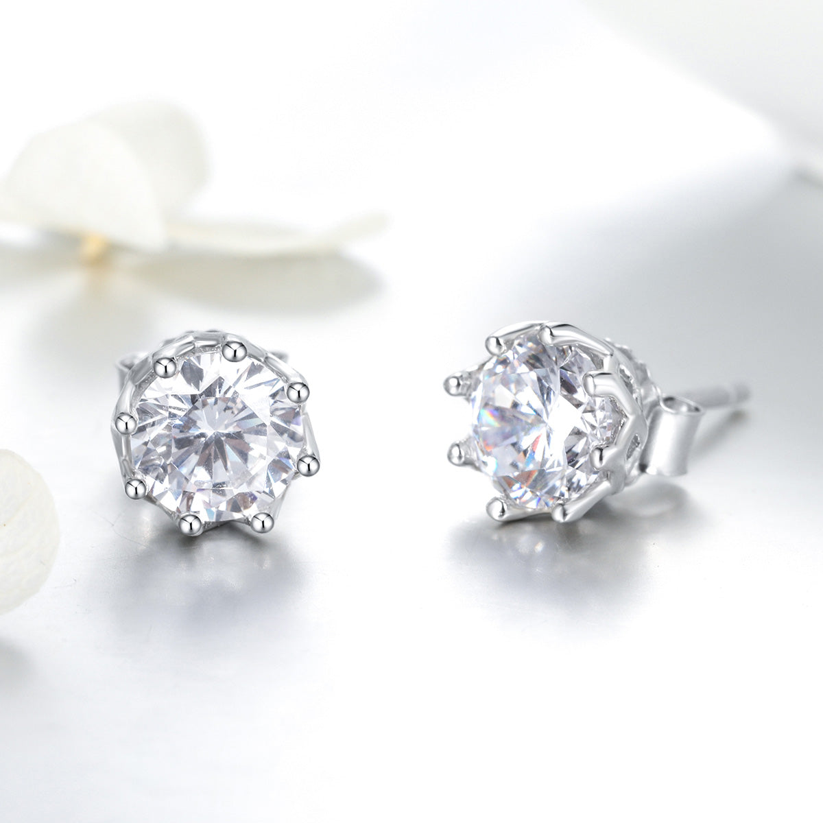 925 Sterling Silver Plated Platinum 0.6cm CZ Earrings