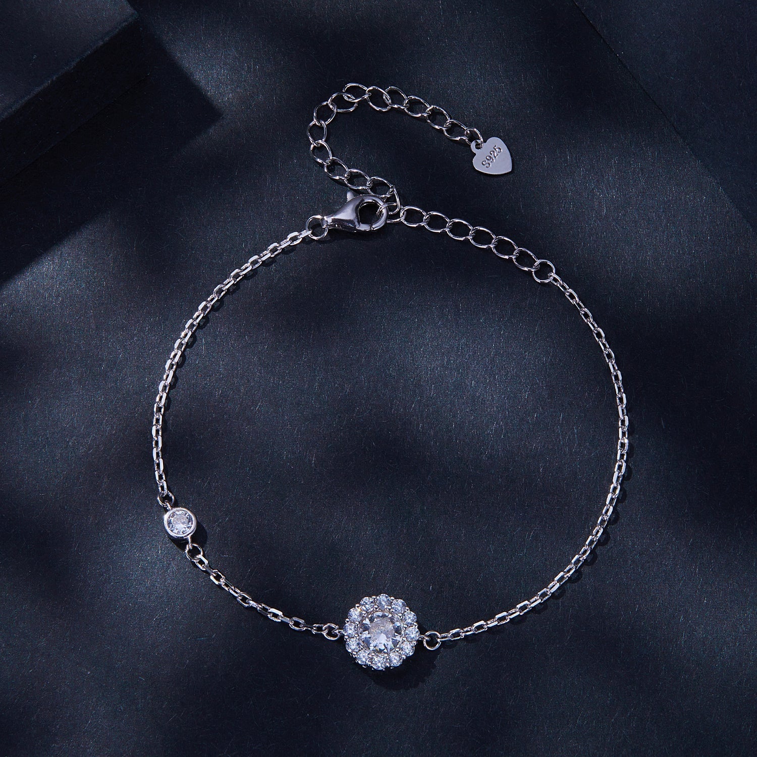925 Sterling Silver Moissanite 0.5ct Bracelet with Pavé Setting for Women
