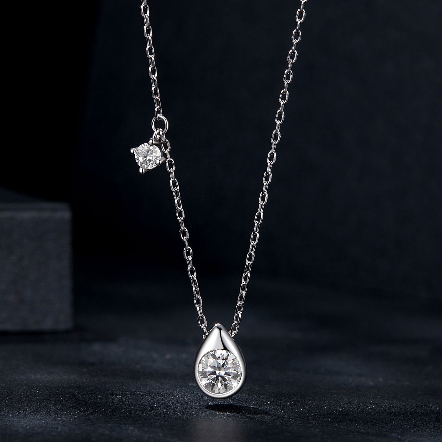 925 Sterling Silver + Moissanite Adjustable Necklace for Women - White Gold 0.5ct & 0.1ct