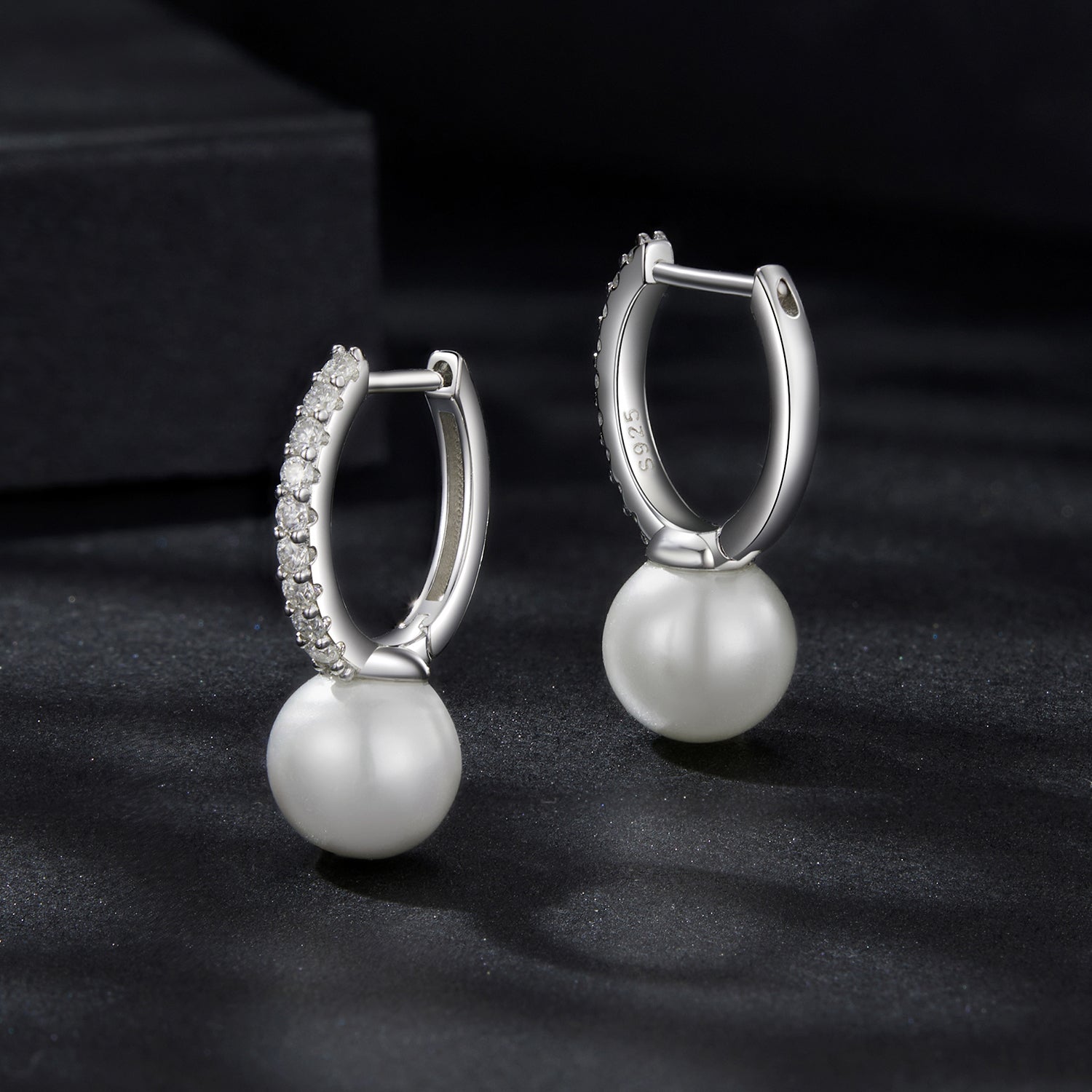 925 Sterling Silver Moissanite 0.15 Carat Earrings with Quality Shell Pearl for Women