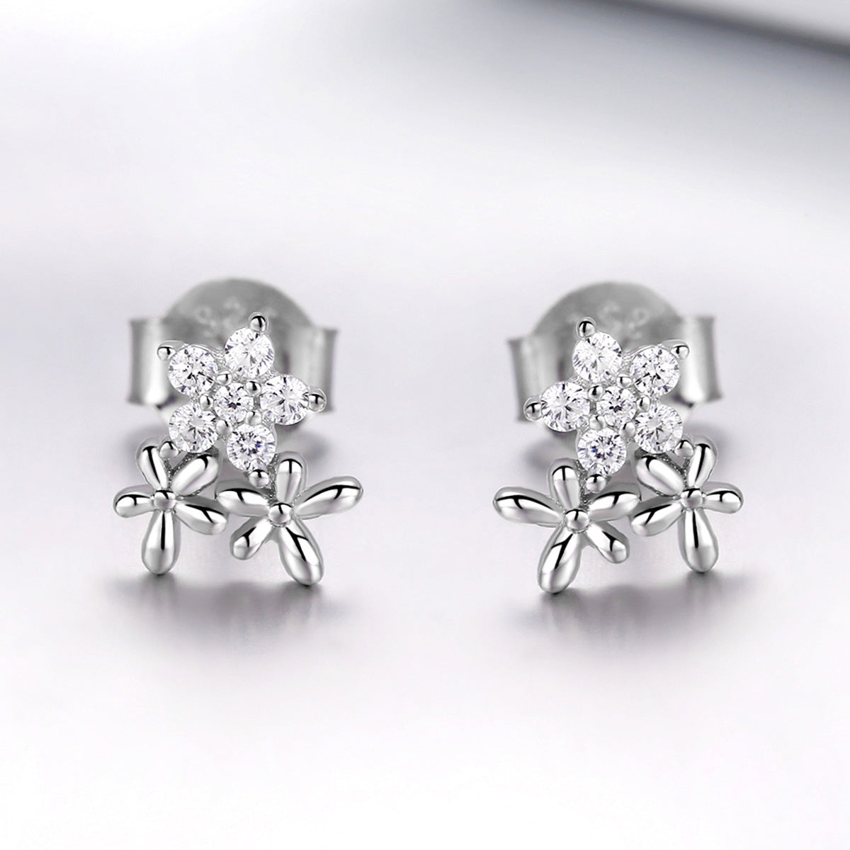 925 Sterling Silver Earrings with CZ in Pavé Setting, 0.6*0.7cm for Women