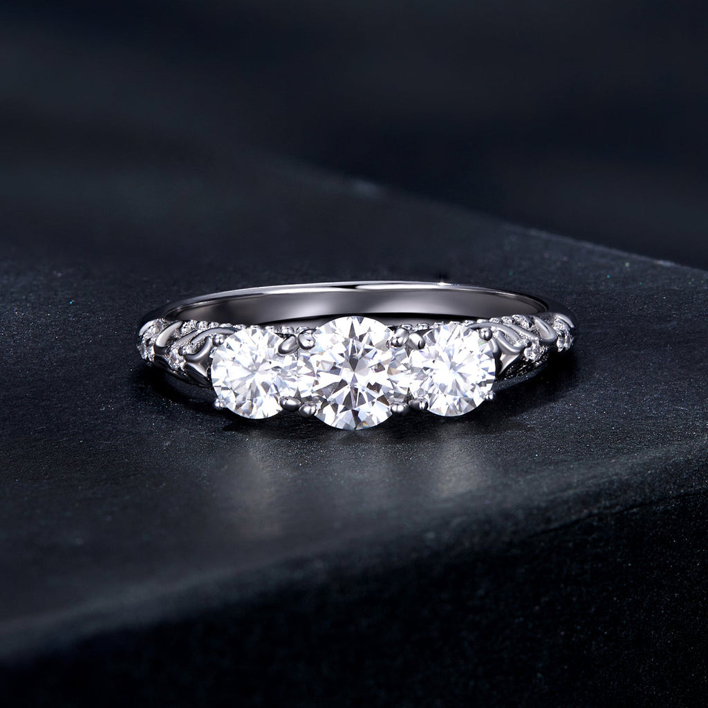 925 Sterling Silver Moissanite Pavé Setting Ring Size 6 for Women