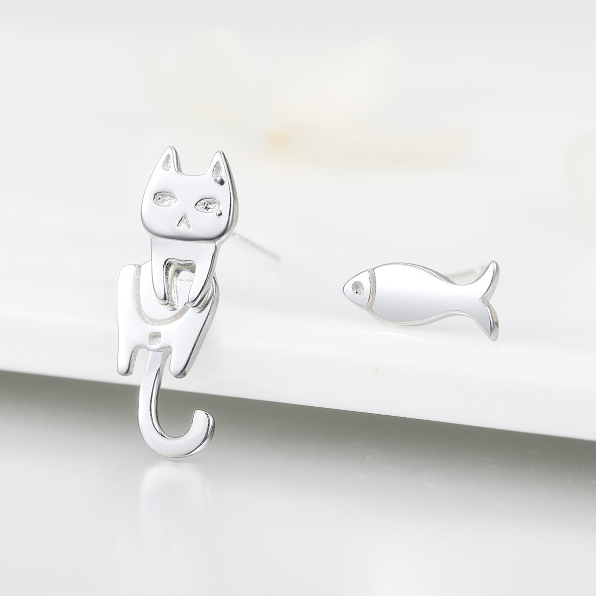 925 Sterling Silver Earrings with Platinum Plating for Women